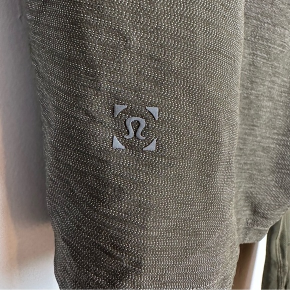 Lululemon Active Expert Short Tight 6", Size M, Heathered Dark Olive - Picture 7 of 10